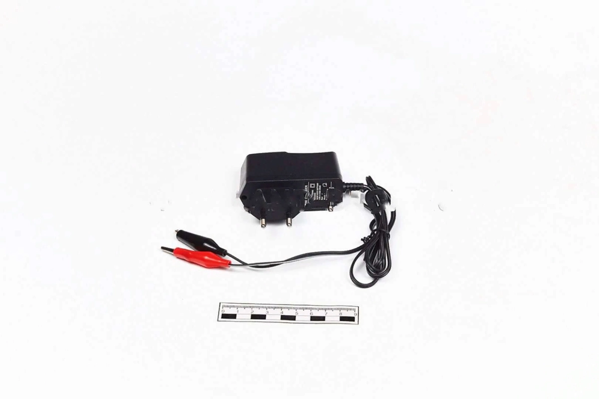 Зарядное устройство 12В1А 04335