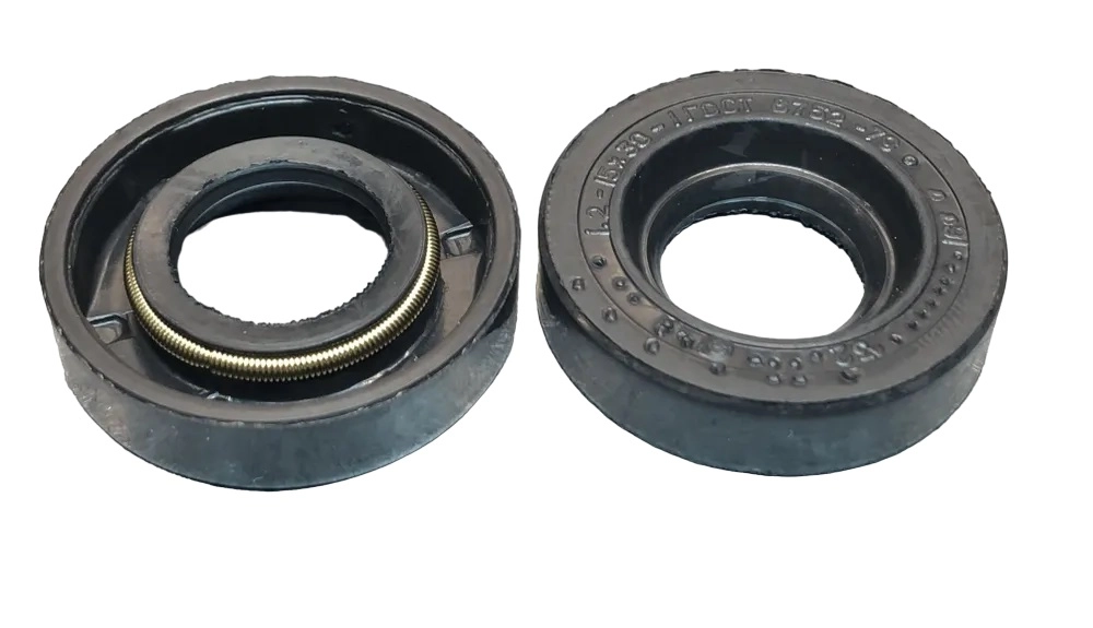 Сальник 15/30/5