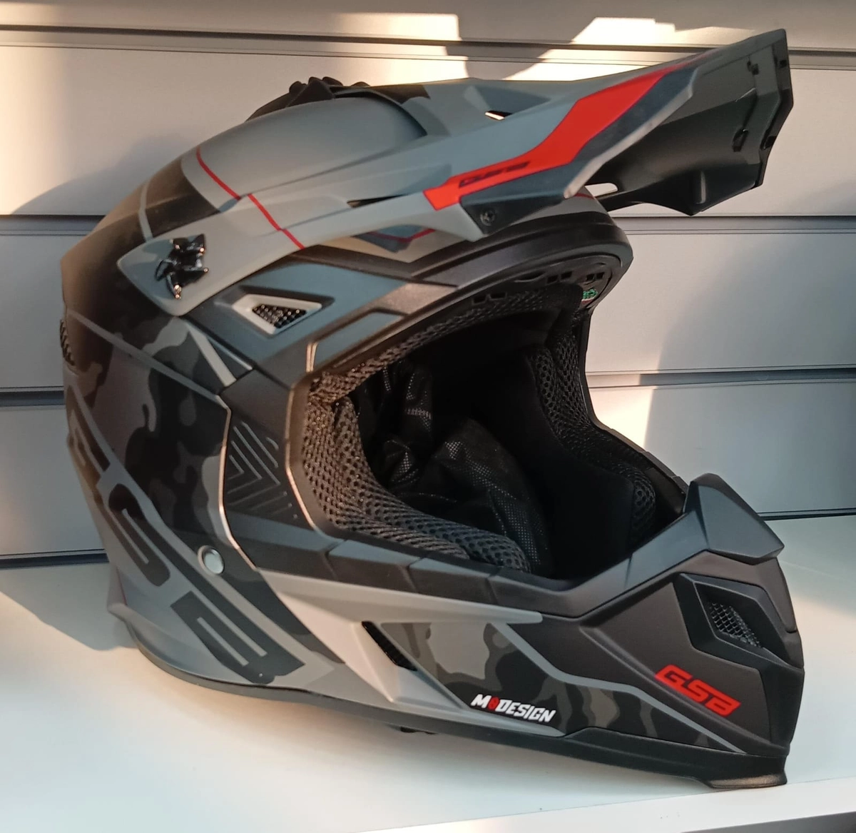 Шлем GSB 20-XP