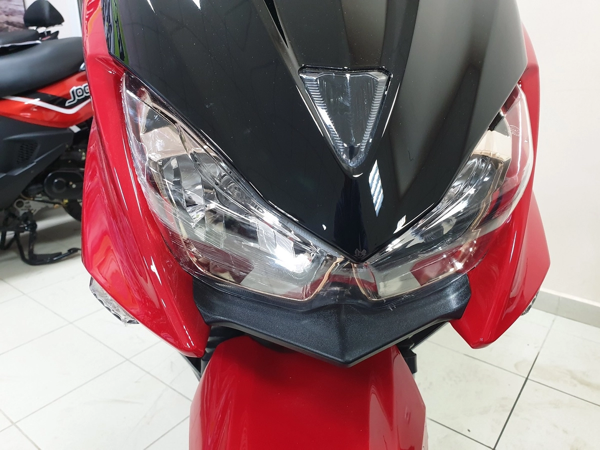 Скутер Millenium Force 15