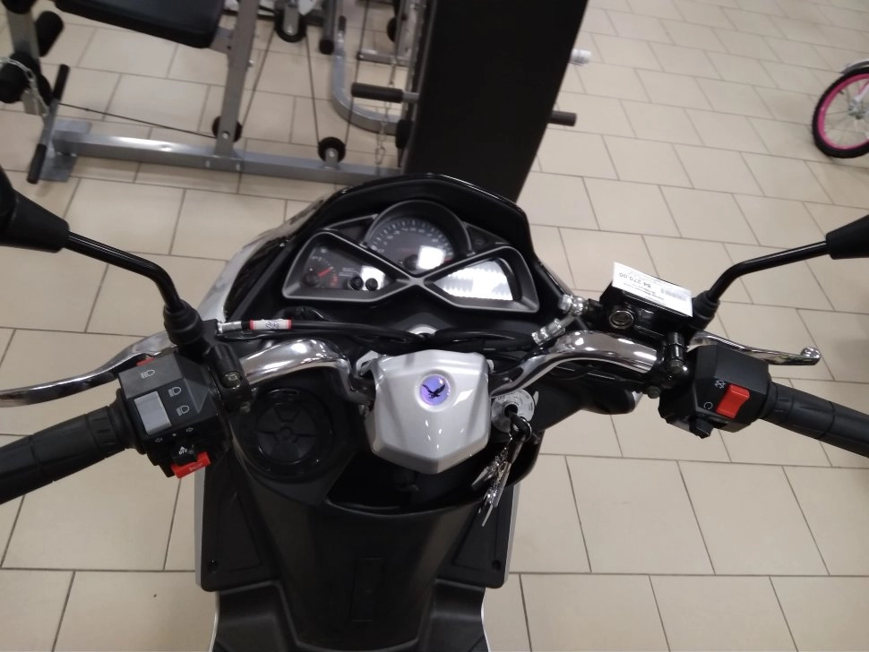 Скутер Millenium Force 15