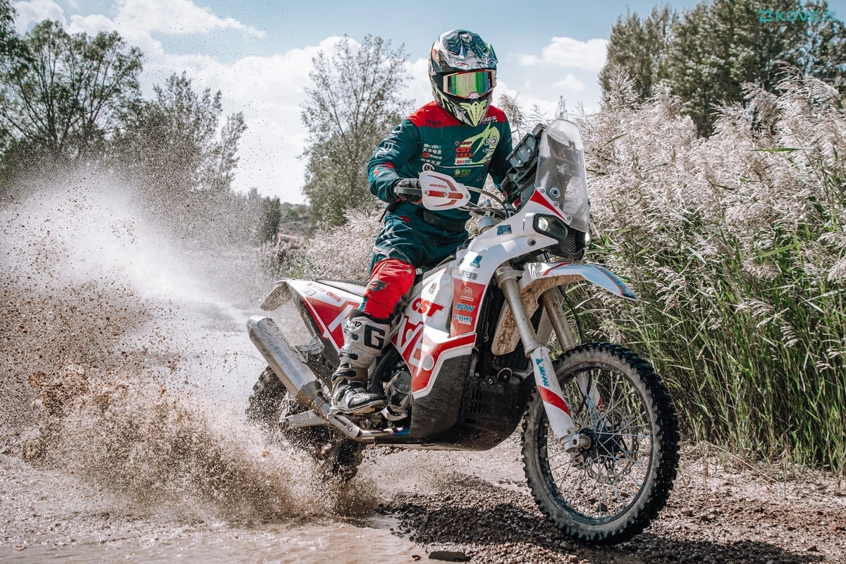 Мотоцикл KOVE 450 RALLY REGULAR EDITION