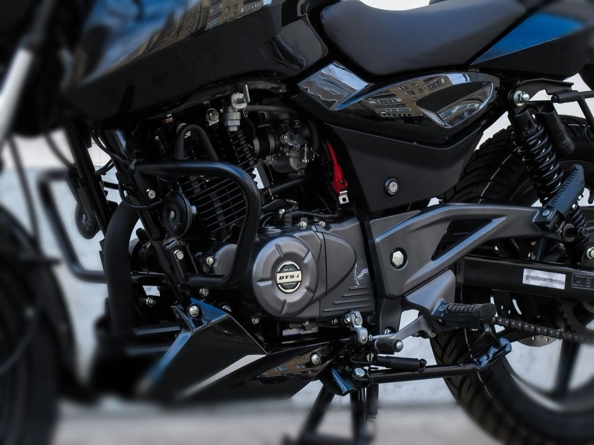 Мотоцикл BAJAJ Pulsar 180