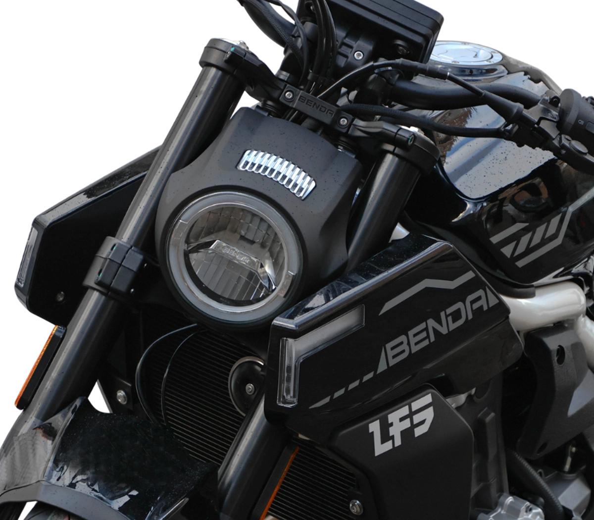 Мотоцикл BENDA LFS 700