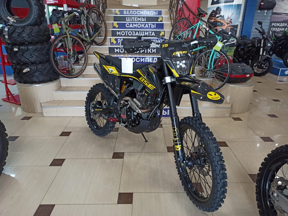 Мотоцикл BSE T5 Twister (015)