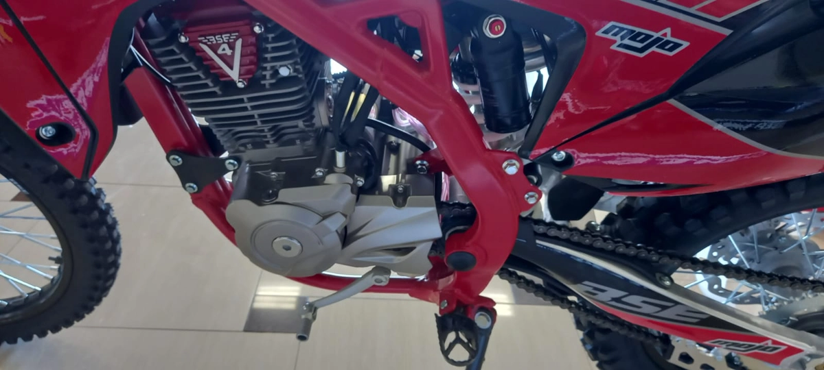 Мотоцикл BSE Z11 21/18