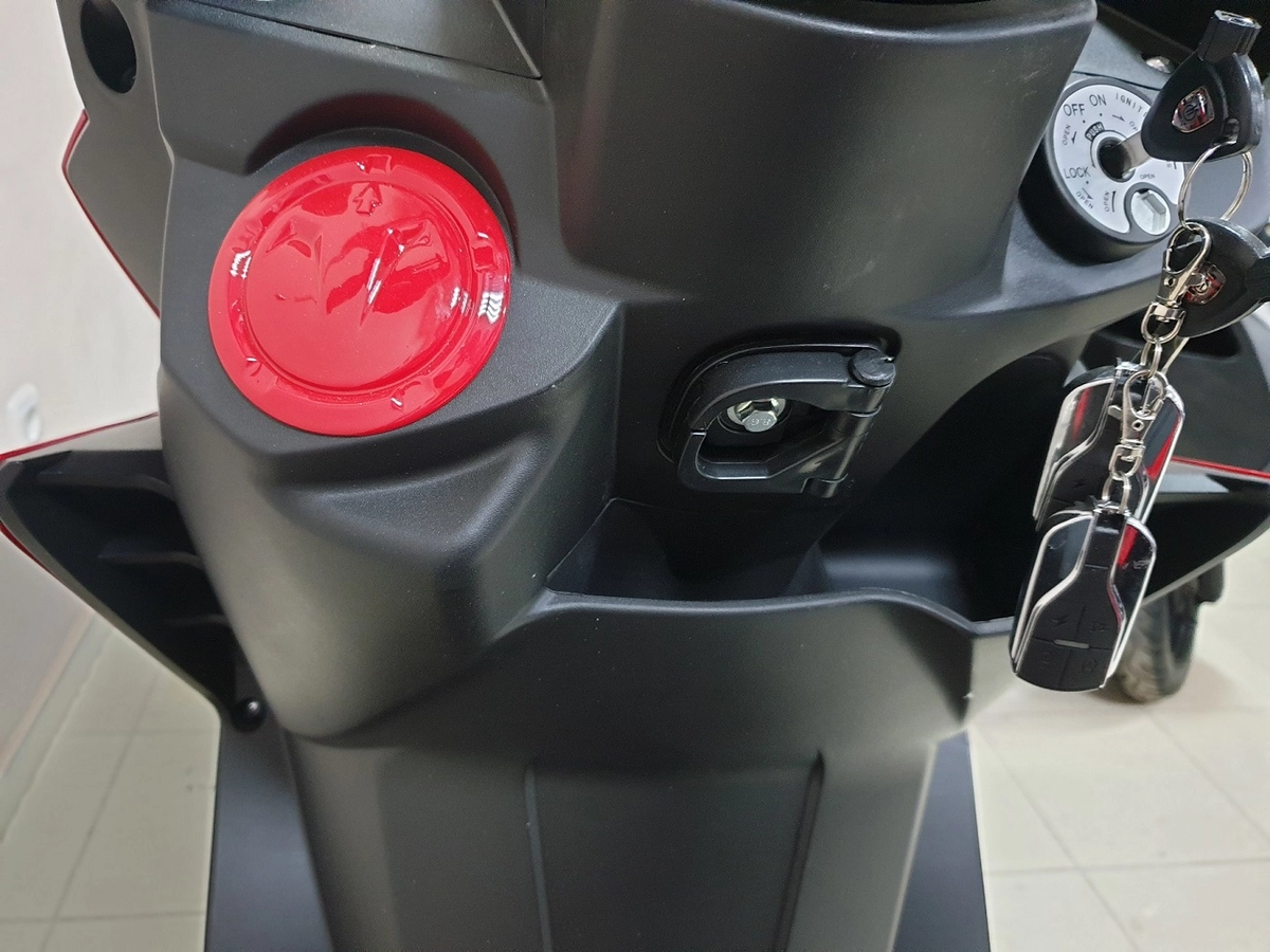 Скутер Millenium Force 15