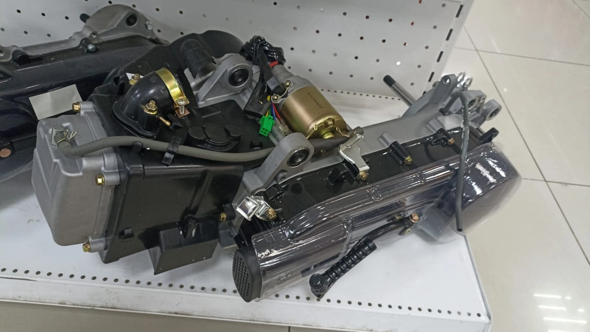 Двигатель на скутер 4х-тактный 150см3 157 QMJ (GY6-150)