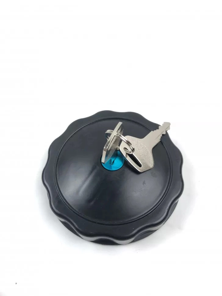 Крышка б/бака "Урал"черная с замком