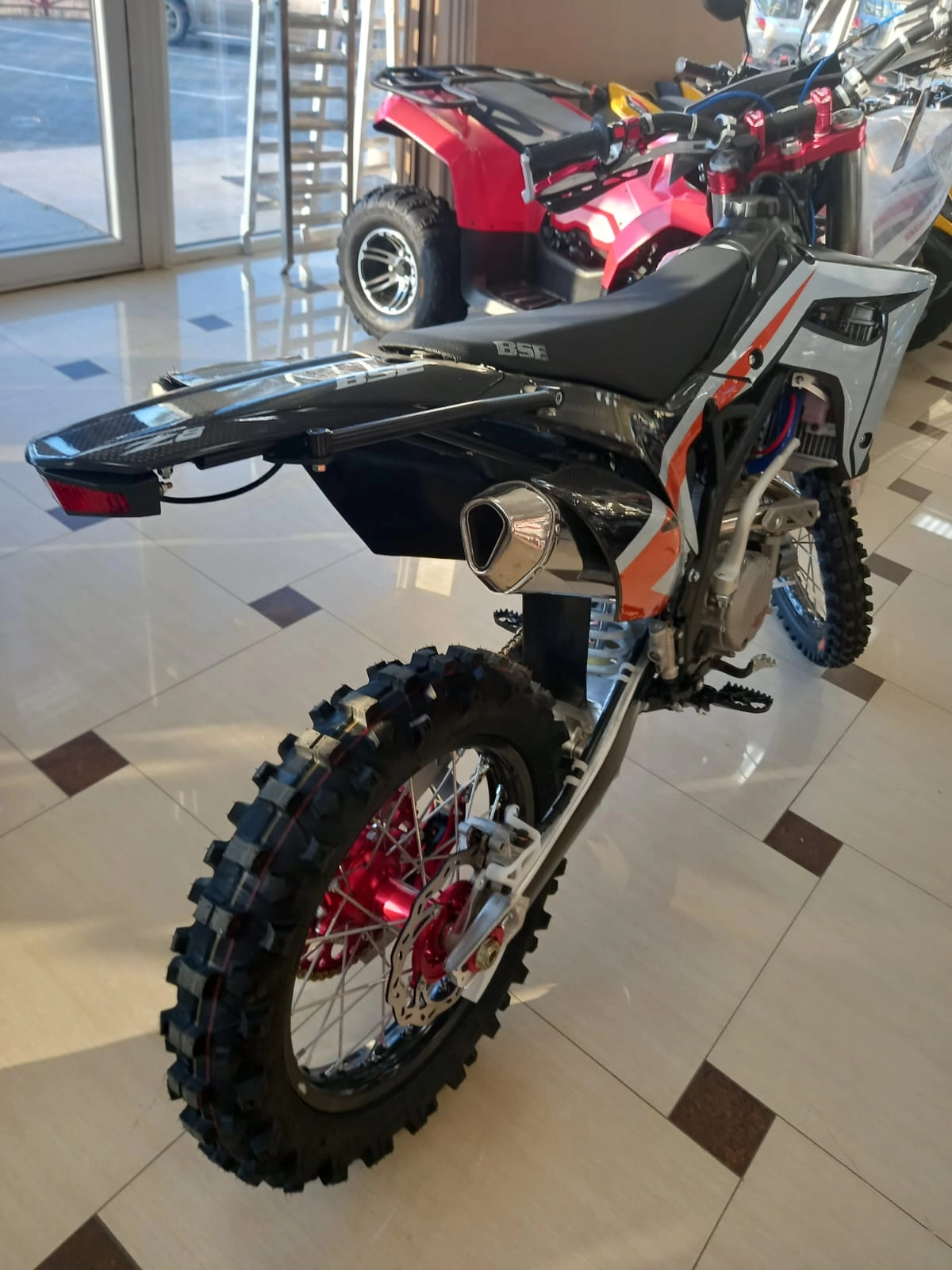 Мотоцикл BSE Z8 300e 21/18