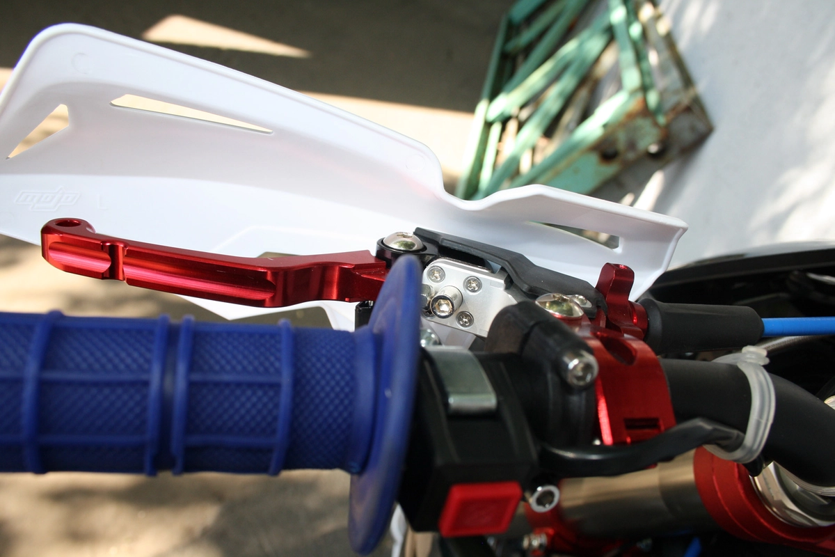 Мотоцикл кроссовый BSE M2 250e 21/18 3 Force