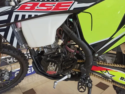 Мотоцикл BSE T8 Twister