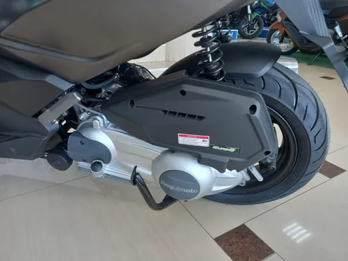 Скутер Regulmoto ELEMENT 300CC EFI