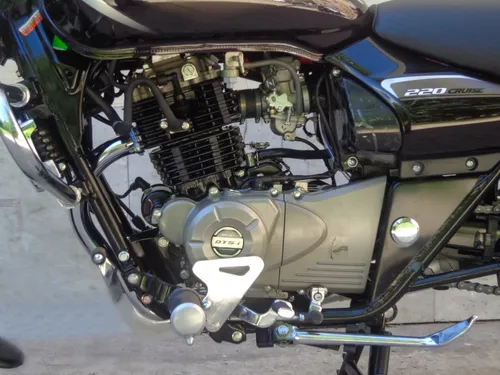 Мотоцикл BAJAJ Avenger Cruise 220